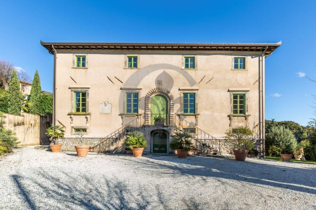 Villa in vendita a Lucca via della Cappella