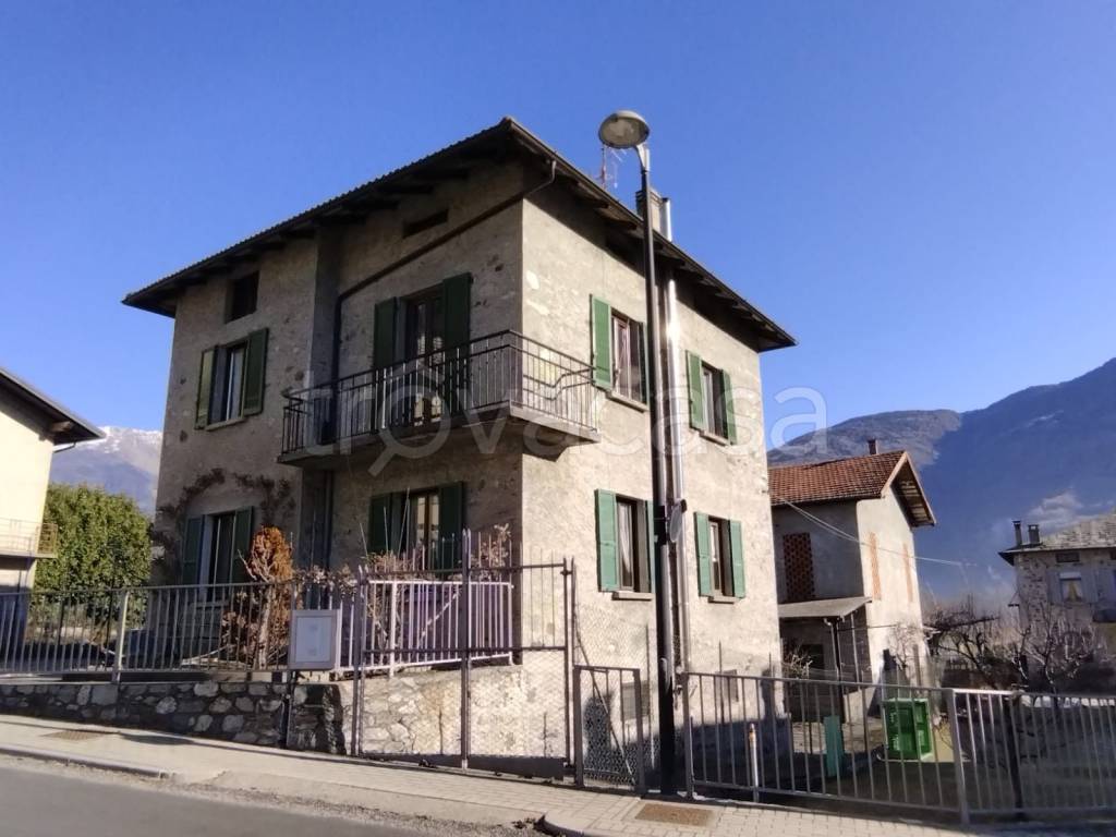 Villa in in vendita da privato a Bianzone via Roma, 23