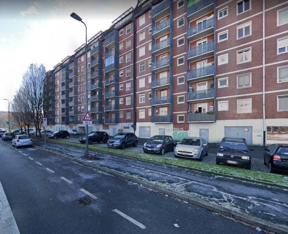 Appartamento all'asta a Milano via Enrico De Nicola, 30