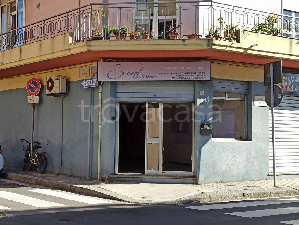 Negozio in vendita a Quartu Sant'Elena via Sicilia, 76