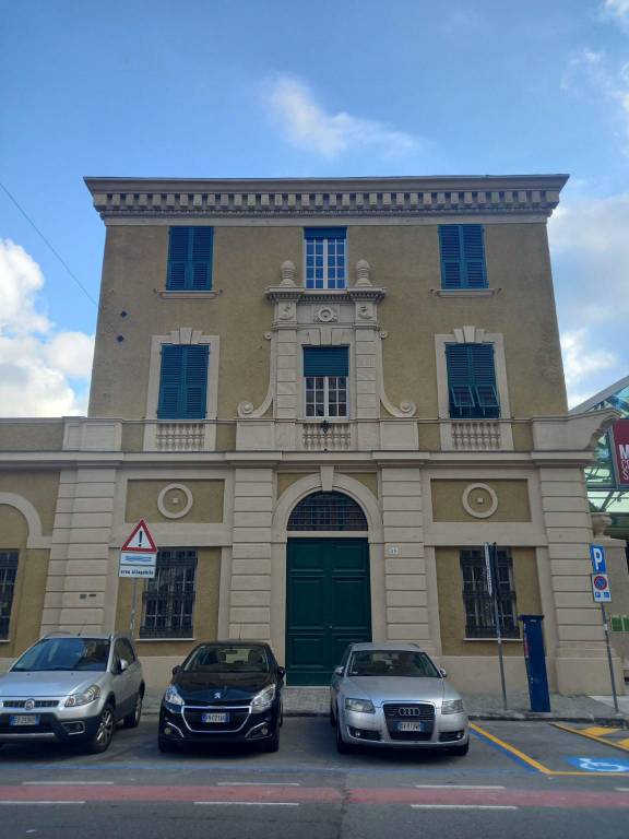 Ufficio in affitto a Genova corso Sardegna