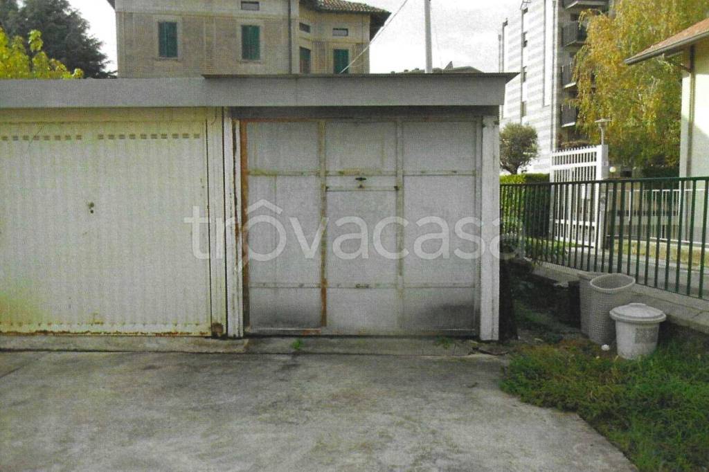 Garage in vendita a Dalmine via Bosco Frati, 7