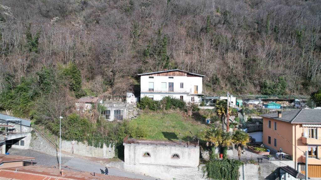 Villa in vendita a Sarnico via Cerro