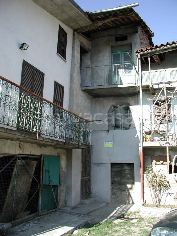 Casale in in vendita da privato a Nucetto via Nicolini, 4