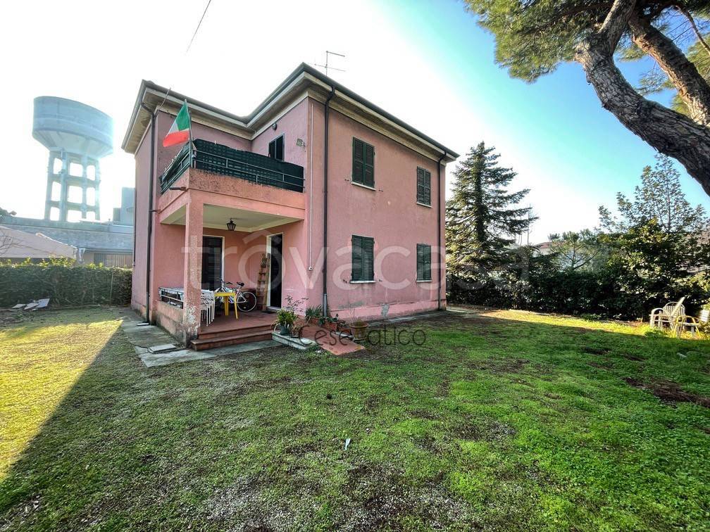 Villa Bifamiliare in vendita a Cesenatico viale Edmondo De Amicis, 24