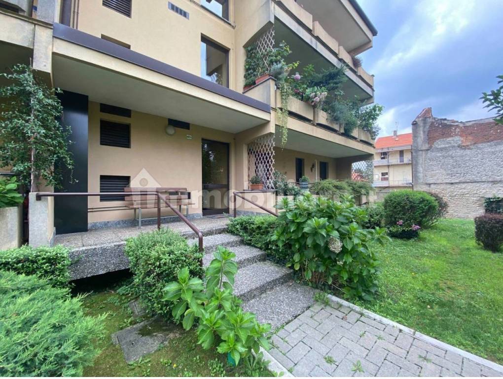 Appartamento in in vendita da privato a Gorla Minore via Terzaghi, 40c