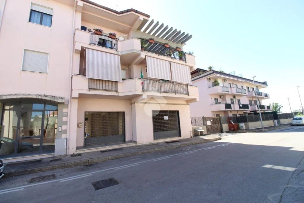 Magazzino in vendita a Casapulla via Michela Lieto, 174