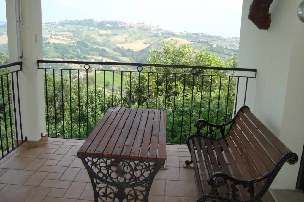 Villa in vendita a Borghi via Lorenzo Tomassini, 8