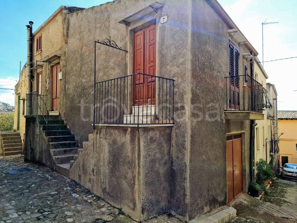 Casa Indipendente in in vendita da privato a Bisacquino via Lucianello, 5