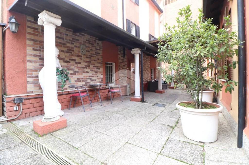 Villa in vendita a Mantova via Verona