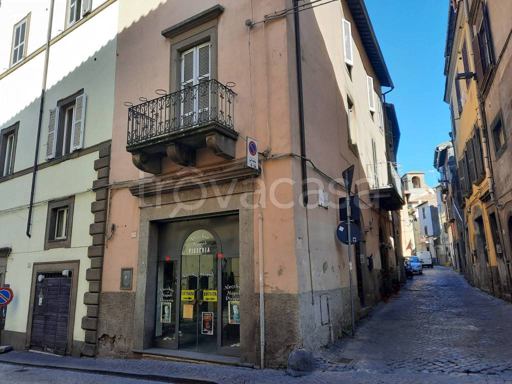 Appartamento in vendita a Viterbo via Giuseppe Garibaldi