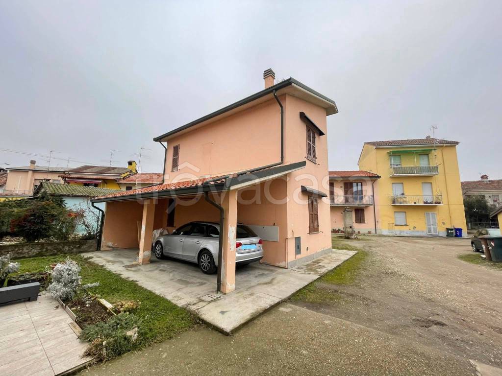 Villa in vendita a Mede vicolo Pierino Bernini, 33