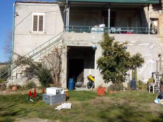 Casa indipendente in in vendita da privato a montalto delle marche strada provinciale montalto marche, 5