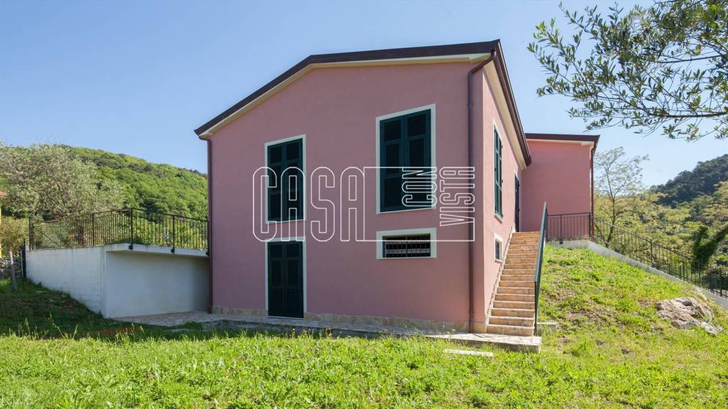 Villa in vendita a Sarzana via Prulla, 25