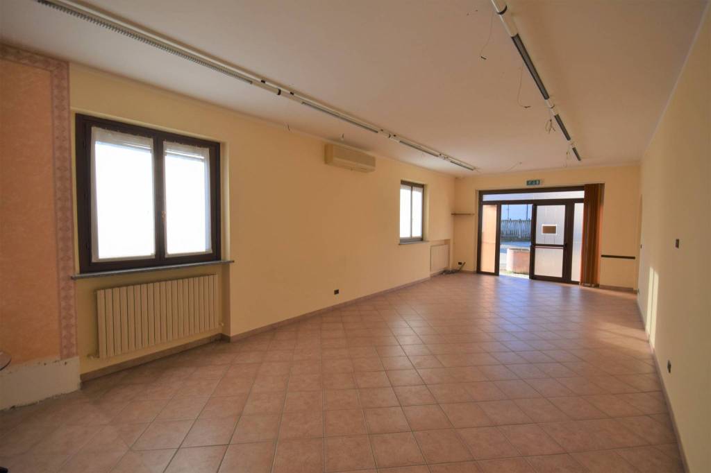 Appartamento in vendita a Moncalvo piazza Giuseppe Romita, 11