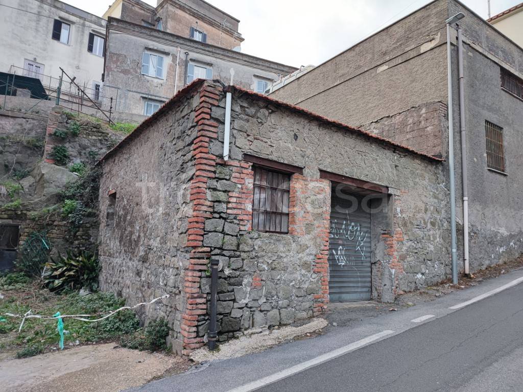 Magazzino in vendita ad Ariccia via Appia Antica, 16