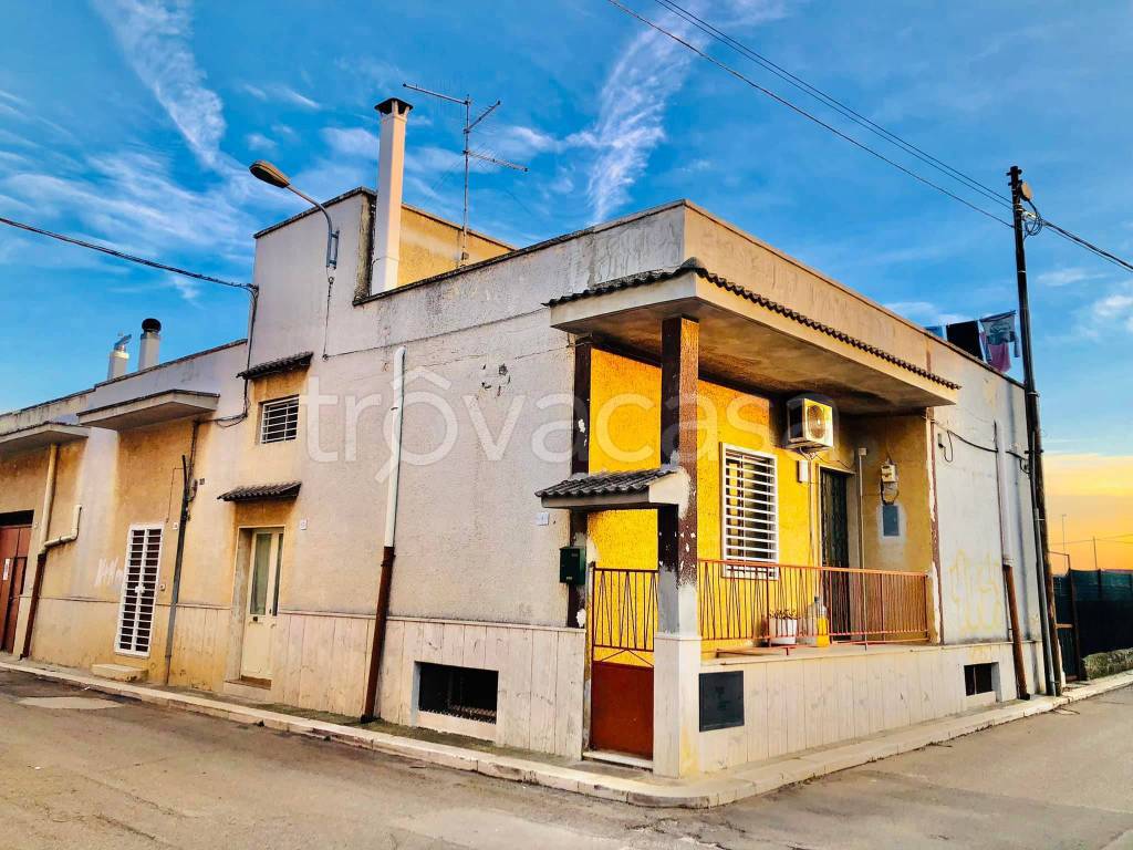 Villa in vendita a Sannicandro di Bari via Tommaso Fiore