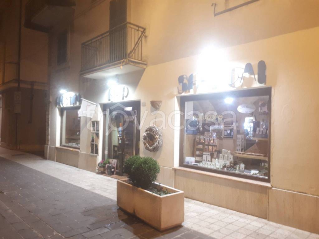 Bar in vendita a Civitanova Marche via Trento