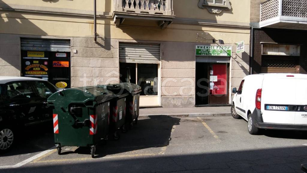 Negozio in in vendita da privato a Torino via Feletto, 35