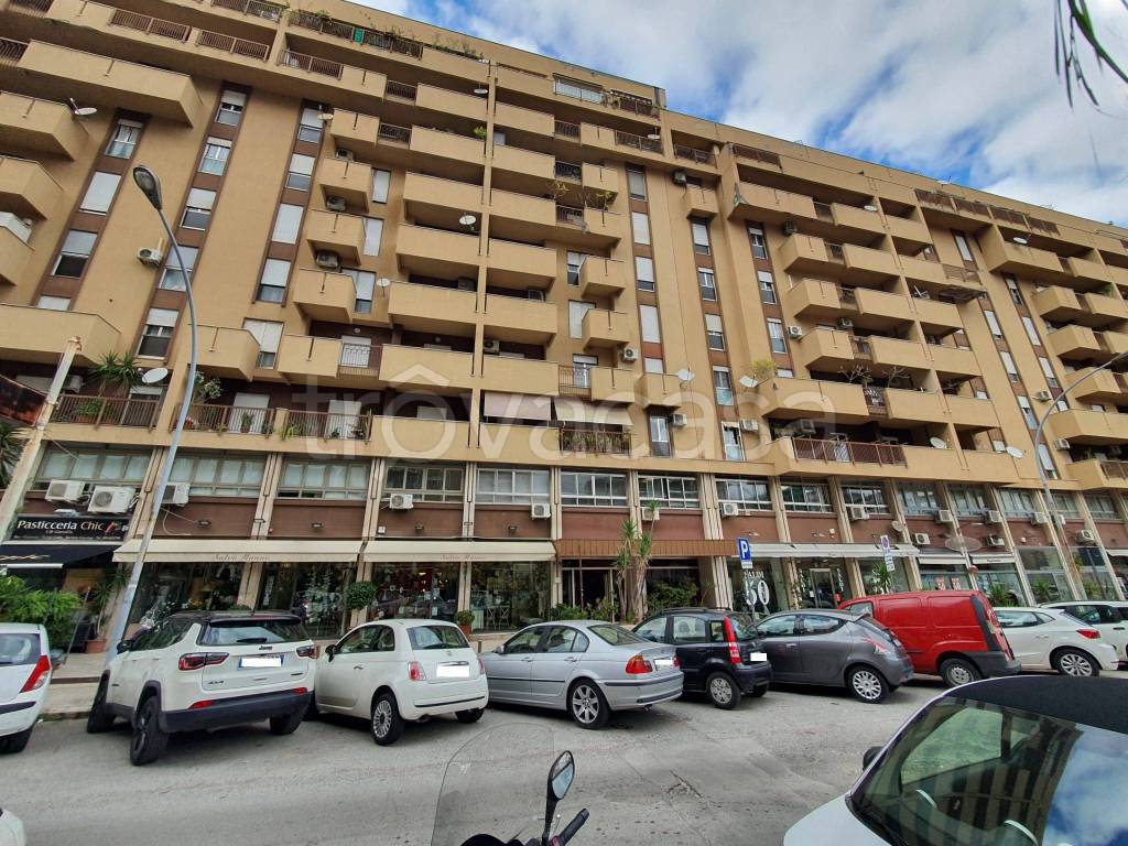 Appartamento in vendita a Palermo via Ercole Bernabei, 51