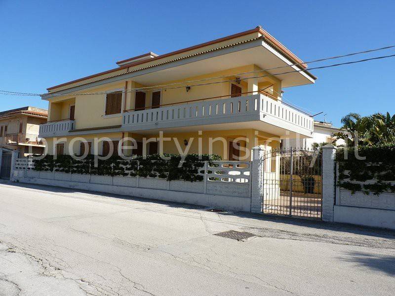Villa Bifamiliare in vendita a Siracusa via Monte Chirica, 8