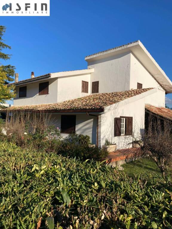 Villa in vendita a Mendicino c/da Pasquali