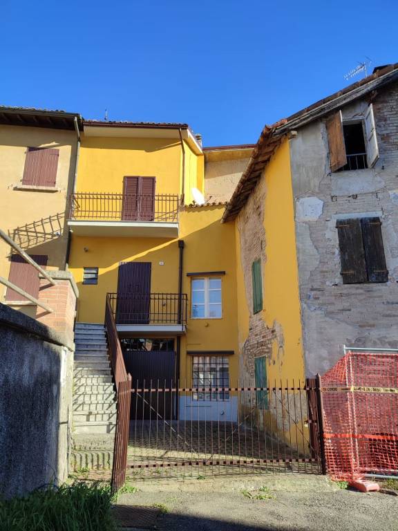 Casa Indipendente in in vendita da privato a San Polo d'Enza piazza Carlo Sartori, 8