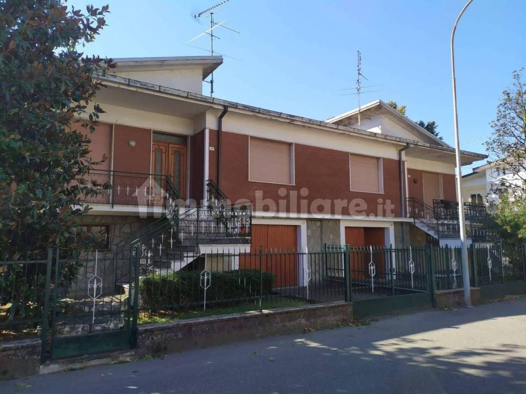 Villa Bifamiliare in in vendita da privato a Carpaneto Piacentino via della Libertà, 20