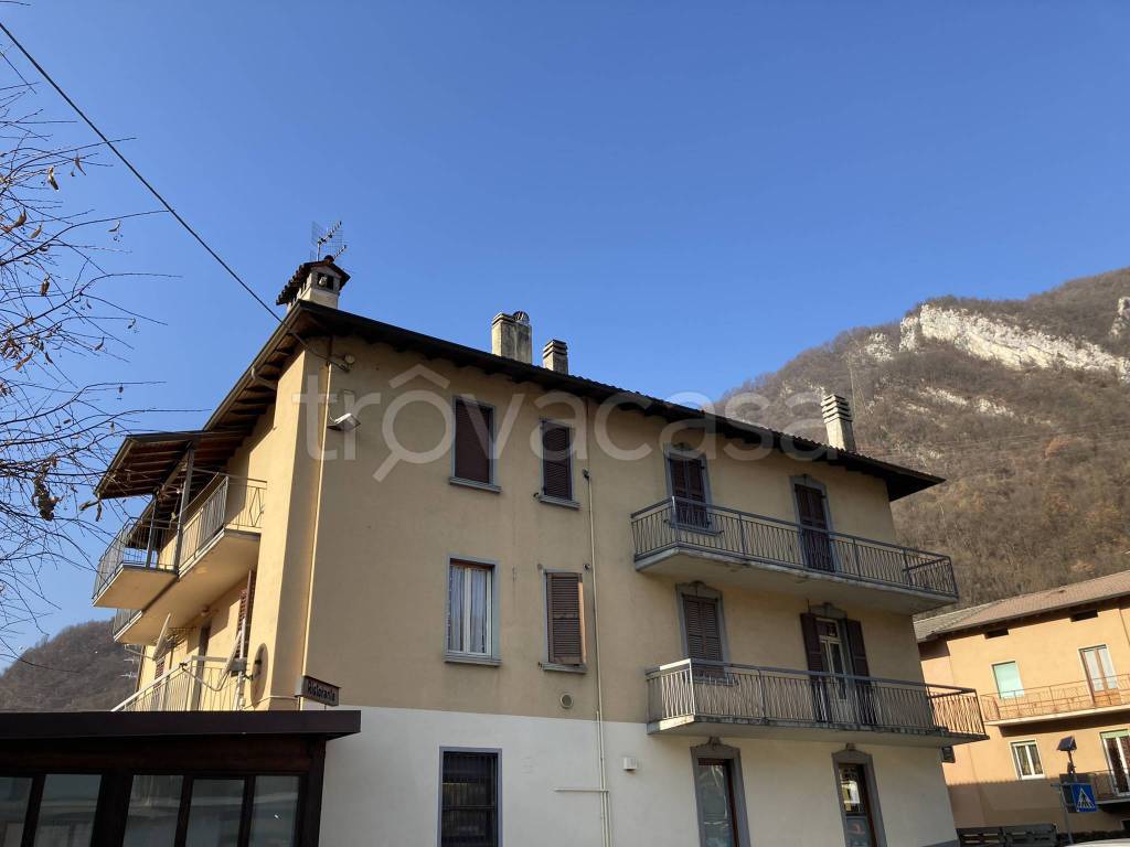 Appartamento in vendita a Zogno via Antonio Locatelli, 93