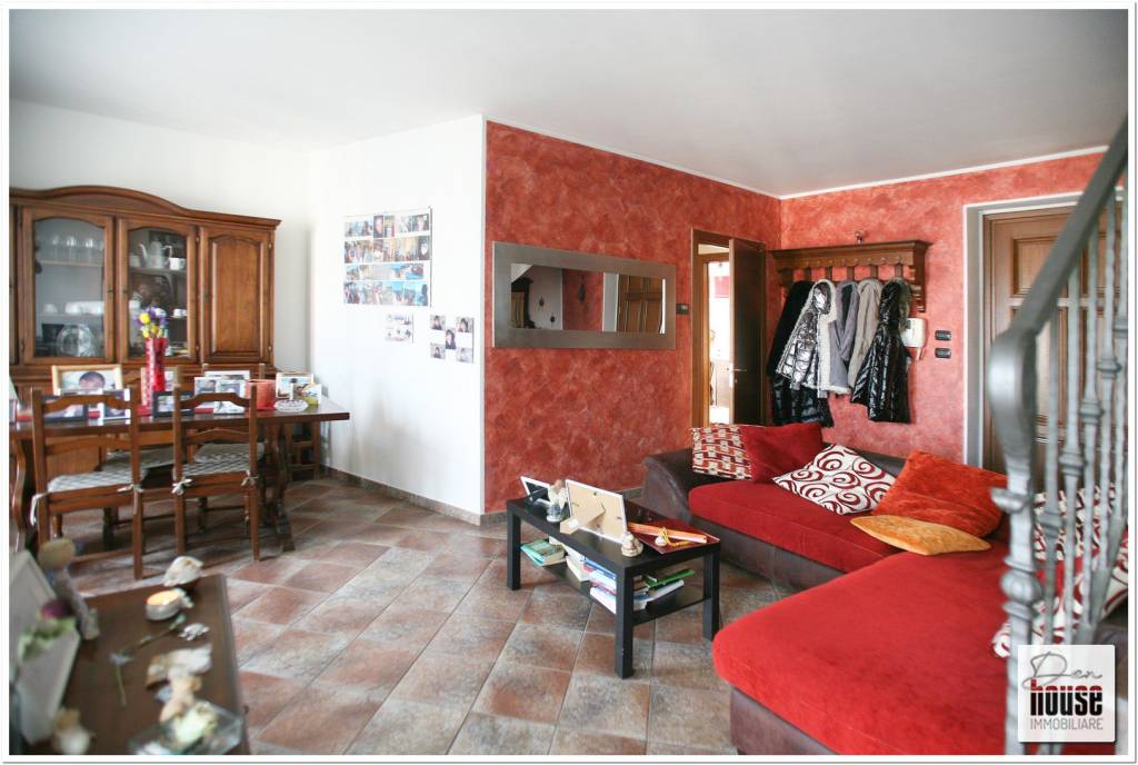 Appartamento in vendita a Sant'Ambrogio di Torino via Ex Internati, 9
