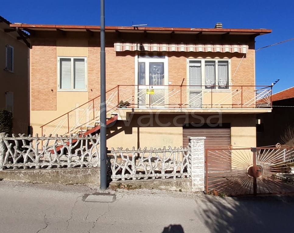 Villa in in vendita da privato a Cingoli località Torre, 69