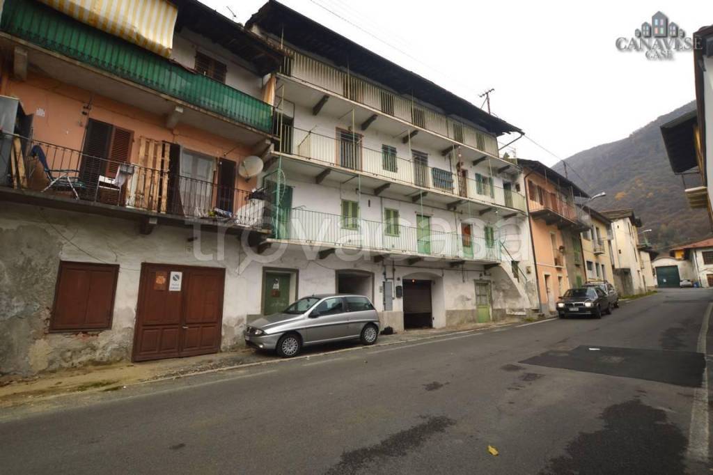 Casa Indipendente in vendita a Pont-Canavese via Vallesoana, 17