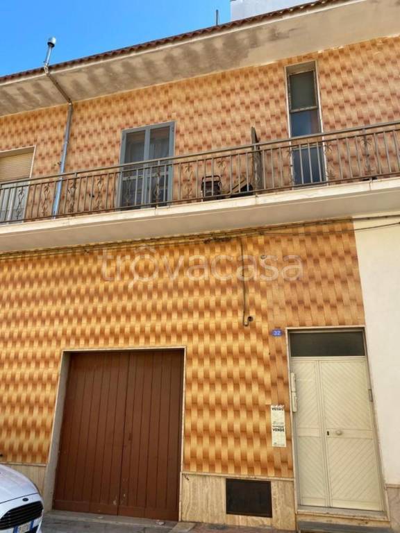 Appartamento in vendita ad Avetrana via Guglielmo Marconi, 32