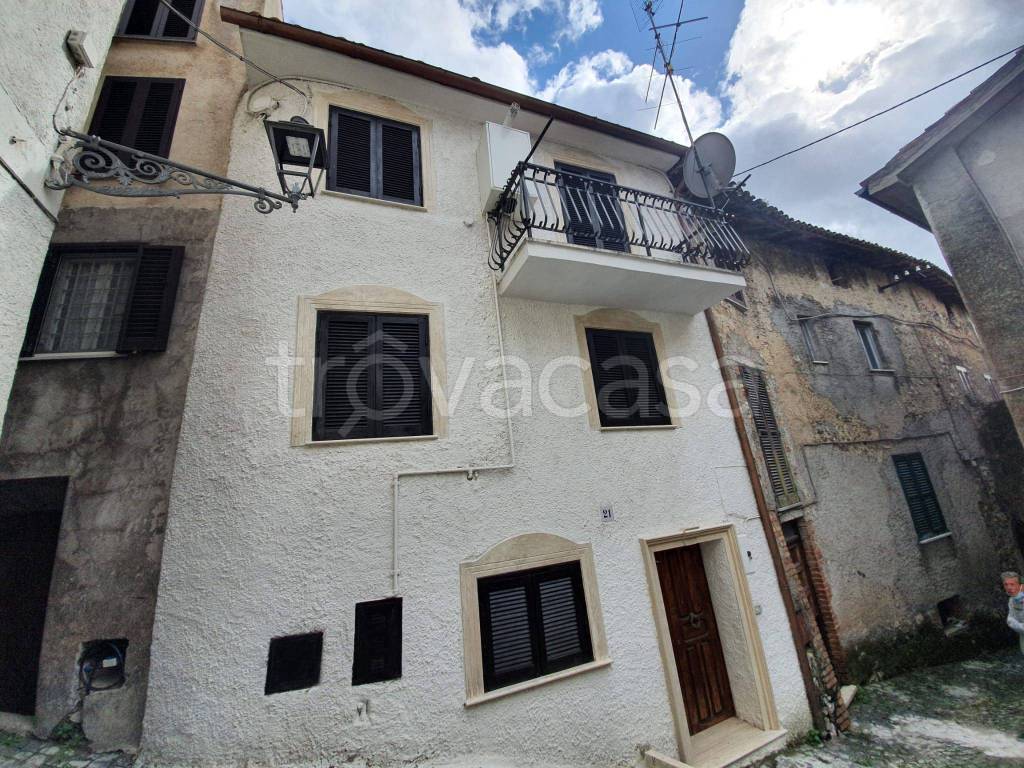 Casa Indipendente in vendita a Marano Equo via 24 Maggio