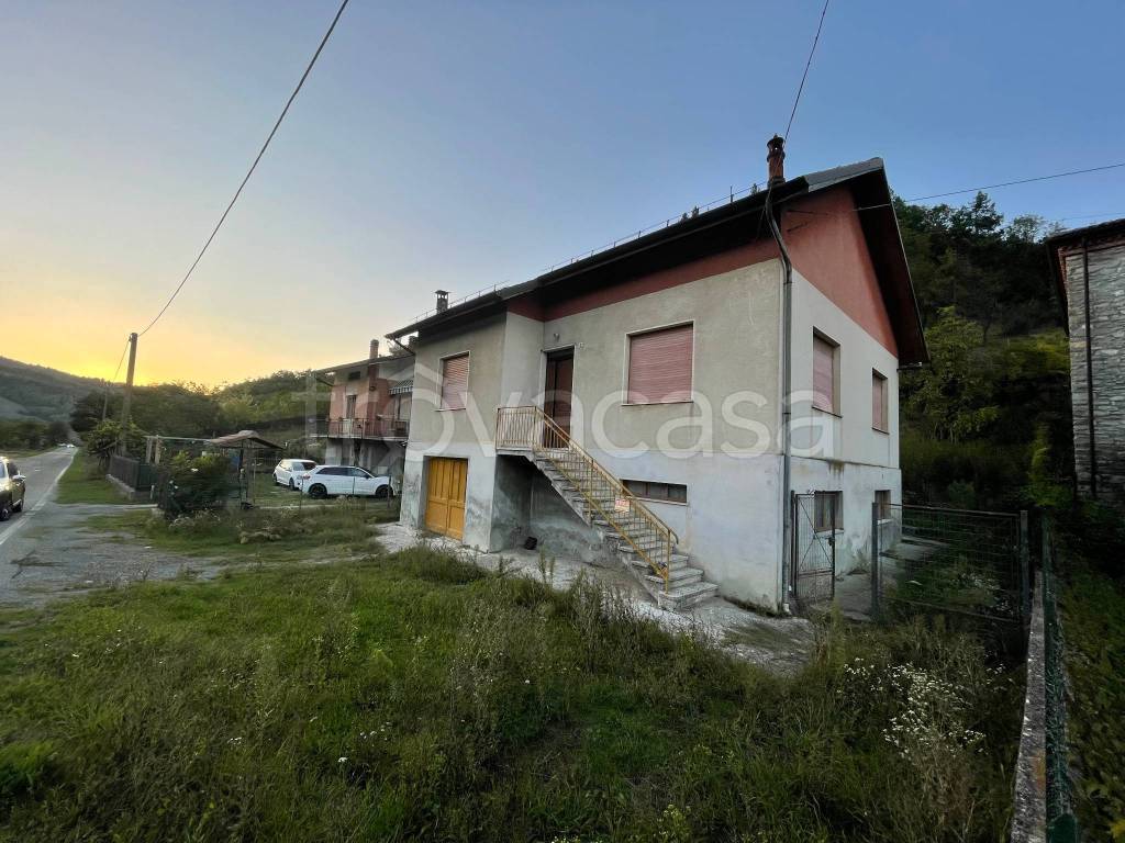 Villa in vendita a San Sebastiano Curone