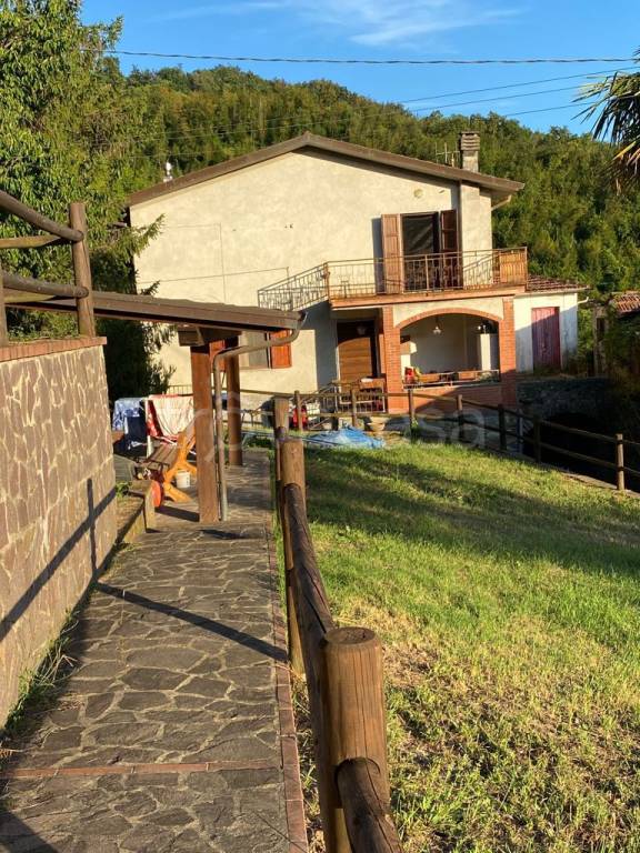 Casa Indipendente in vendita a Filattiera località Cavallana