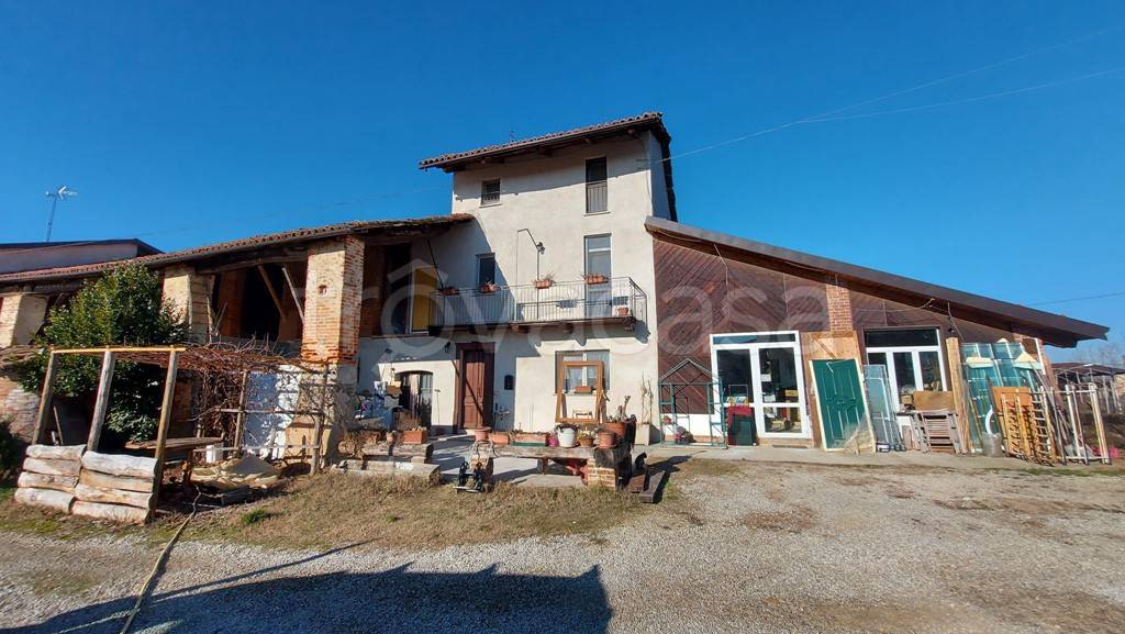 Rustico in vendita a Bene Vagienna frazione Gorra, 38