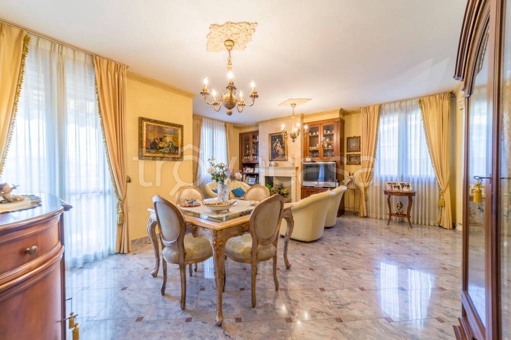 Appartamento in vendita a Cavriago via Girondola, 20