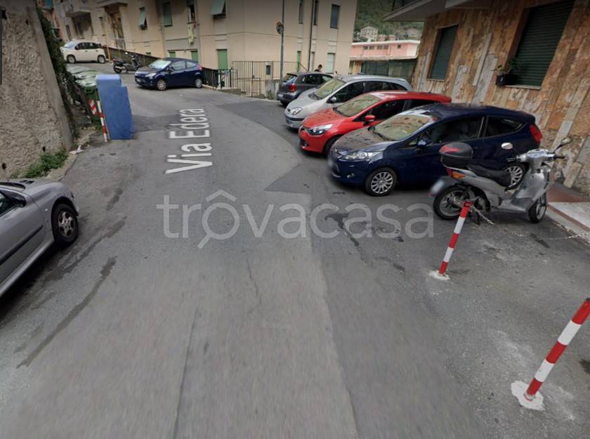 Magazzino in vendita a Genova via Edera, 23R