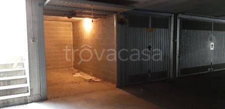 Garage in vendita ad Asti via Vincenzo Cavalla, 9
