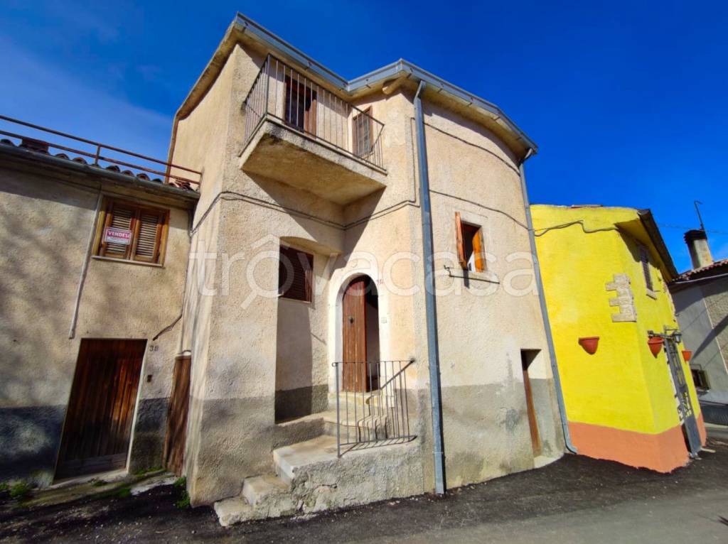 Casa Indipendente in vendita a Caramanico Terme san Vittorino