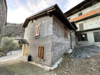 Casa indipendente in vendita a buglio in monte via san cristoforo