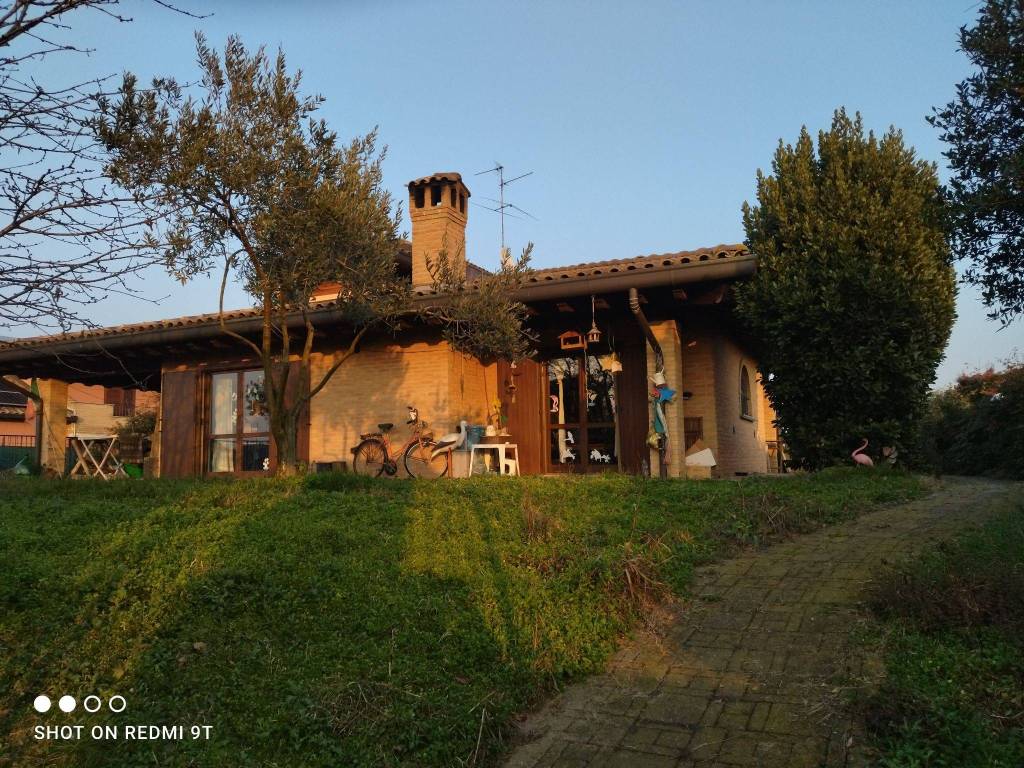Villa in in vendita da privato a Cornegliano Laudense via Giacomo Matteotti, 35