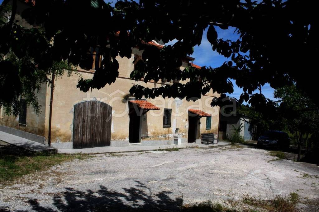 Casale in in vendita da privato a Monsano via Breccia, 23