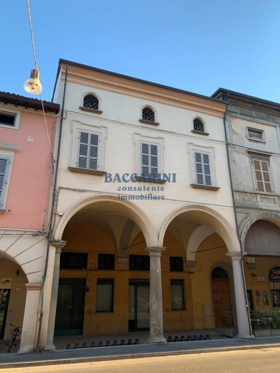 Negozio in vendita a Castel Bolognese via emilia interna, 74