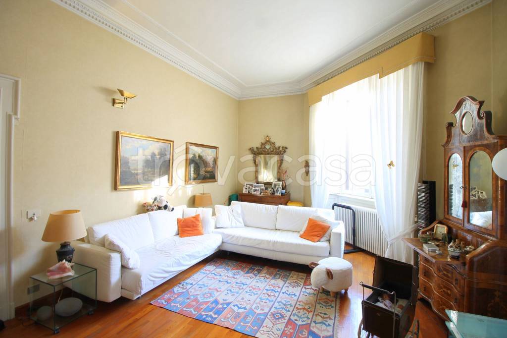 Appartamento in vendita a Como via Giuseppe Garibaldi