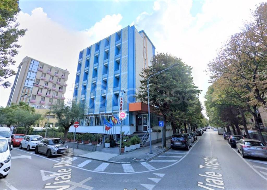 Hotel in vendita a Pesaro viale Monfalcone, 58