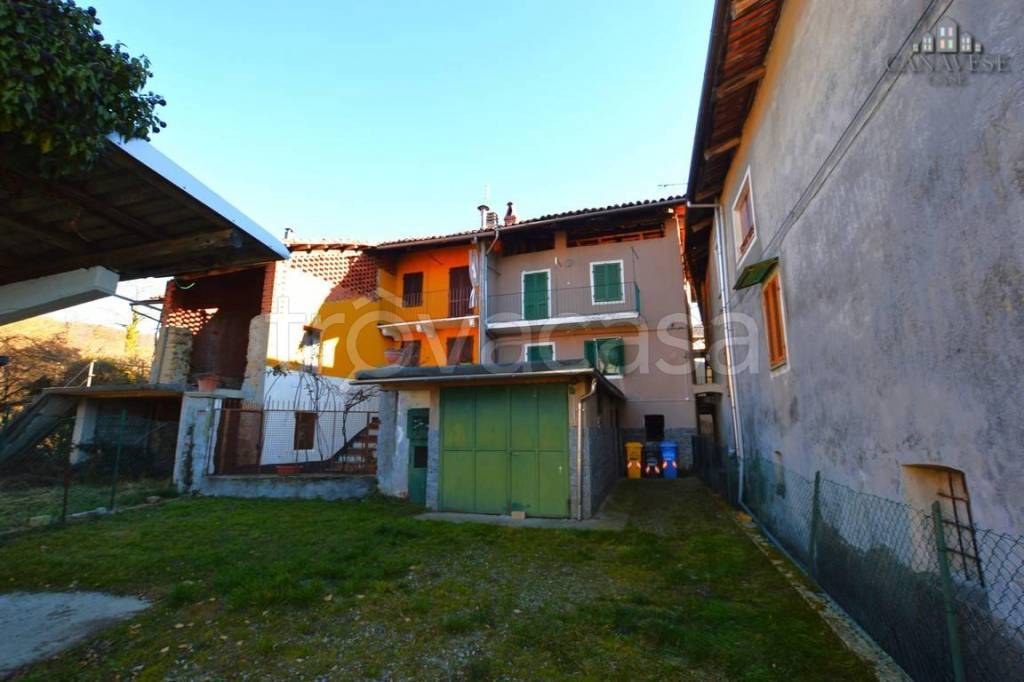 Casa Indipendente in vendita a Val di Chy via umberto I, 1