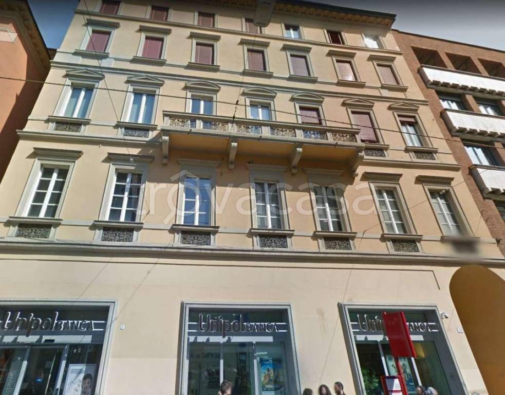 Ufficio in vendita a Bologna via Rizzoli