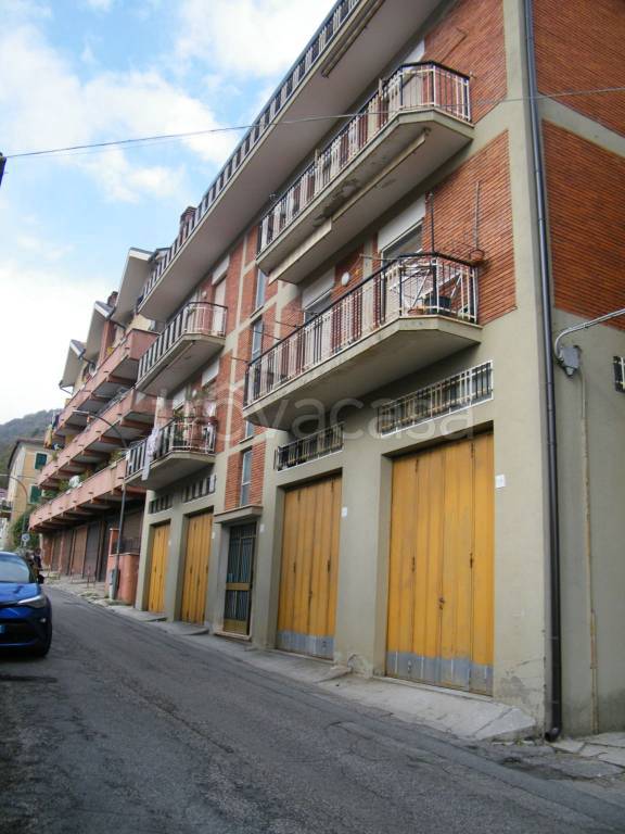 Garage in vendita a Guarcino piazza Sant'Angelo